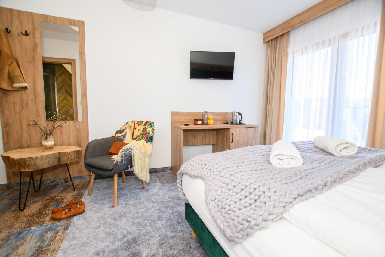 Maryna Bor Hotel ซาโกปาเน ภายนอก รูปภาพ
