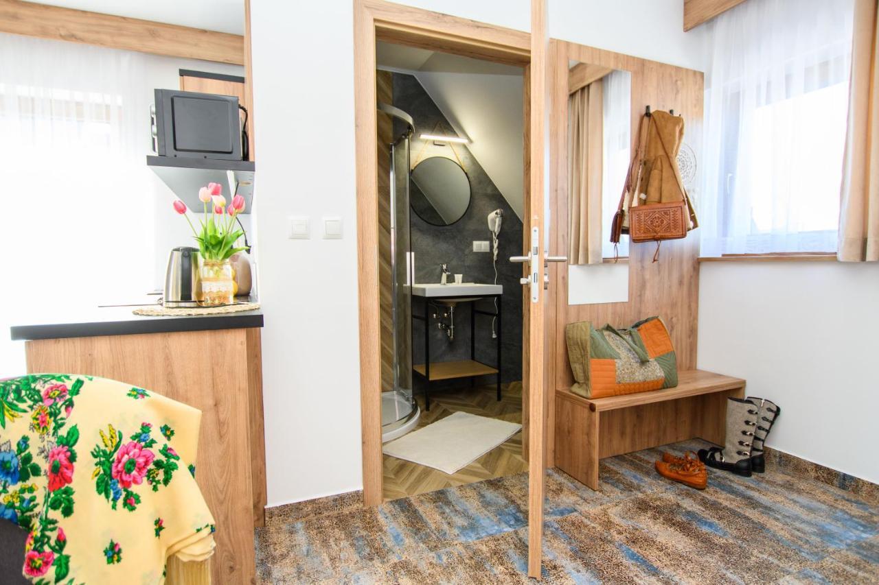 Maryna Bor Hotel ซาโกปาเน ภายนอก รูปภาพ