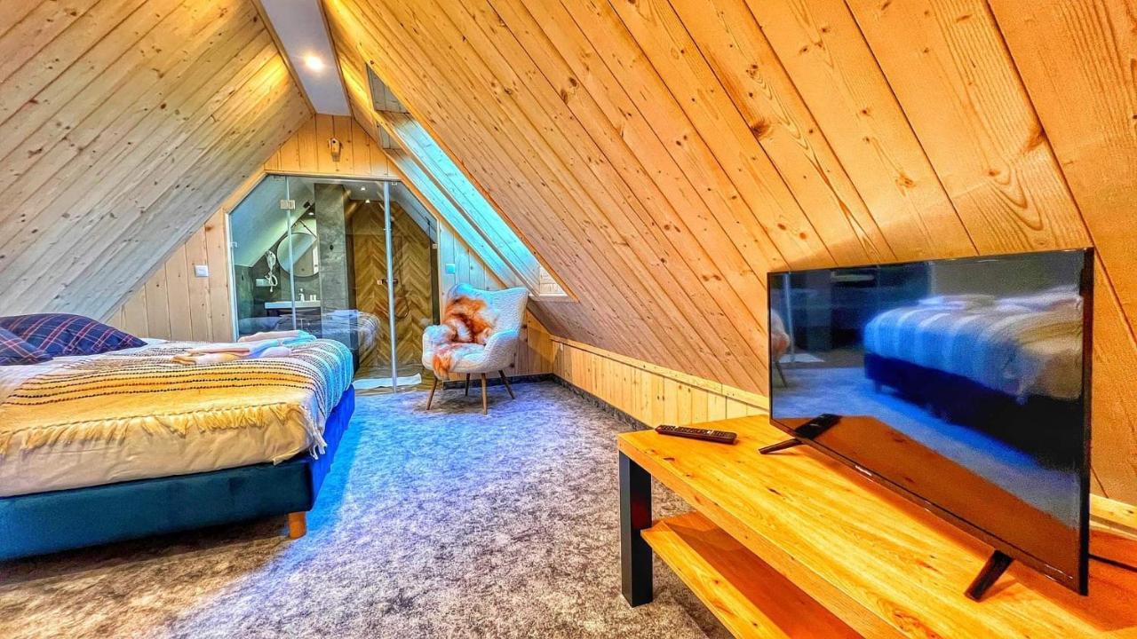 Maryna Bor Hotel ซาโกปาเน ภายนอก รูปภาพ
